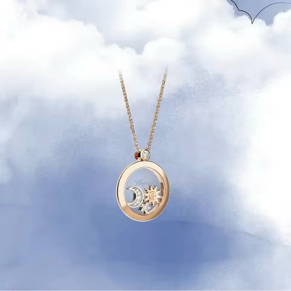 COPY - VCA Stars & Moon Necklace - Picture 8 of 10